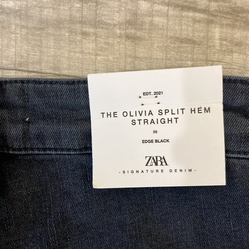 Zara Women’s The Olivia Split Hem Jeans - Size 6 NWT